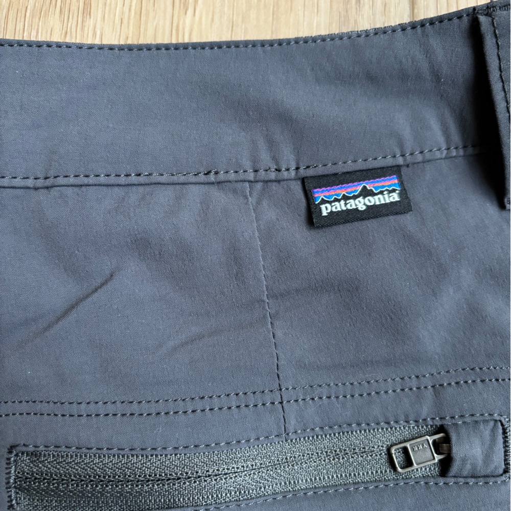 Patagonia Women’s Quandary Hiking Shorts Gray Nylon Stretch Outdoors 5" - Picture 2 of 8